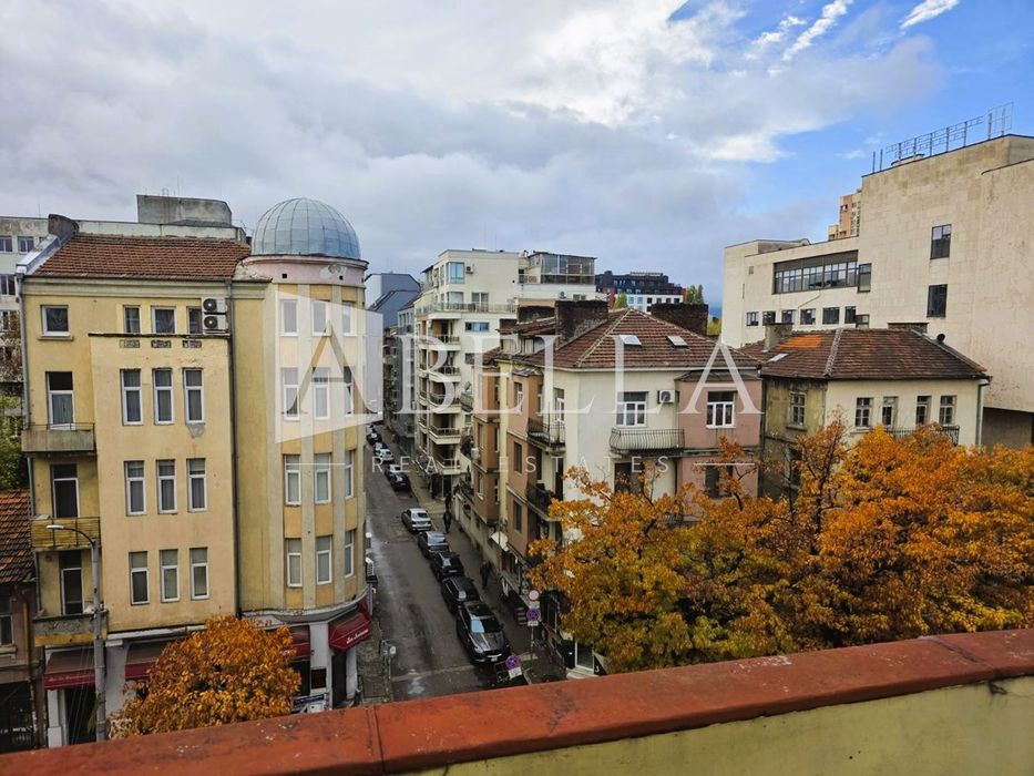 3-стаен в София-Център площ 72 цена 235000