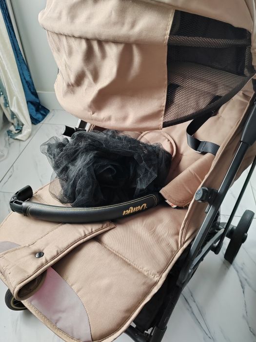 Продам коляску Аксу