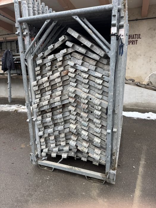 De vanzare schela zincata