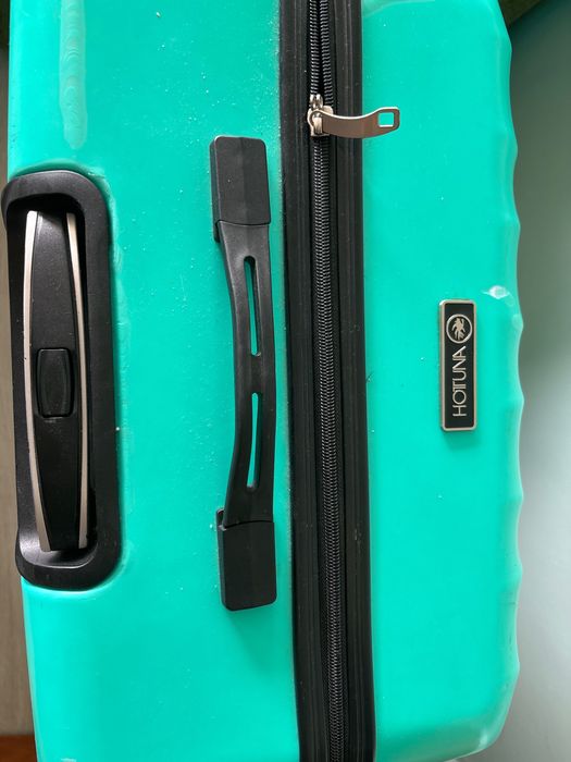 Олекотен твърд голям куфар Hot tuna