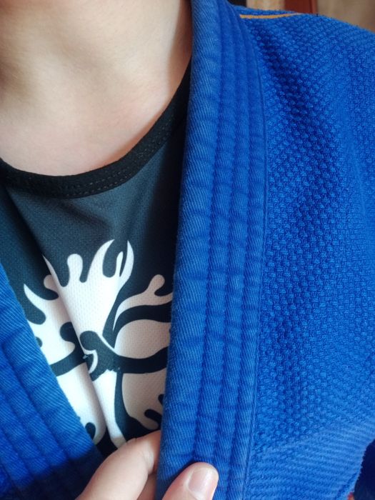 Продам Кимано дзюдо марка Адидас
