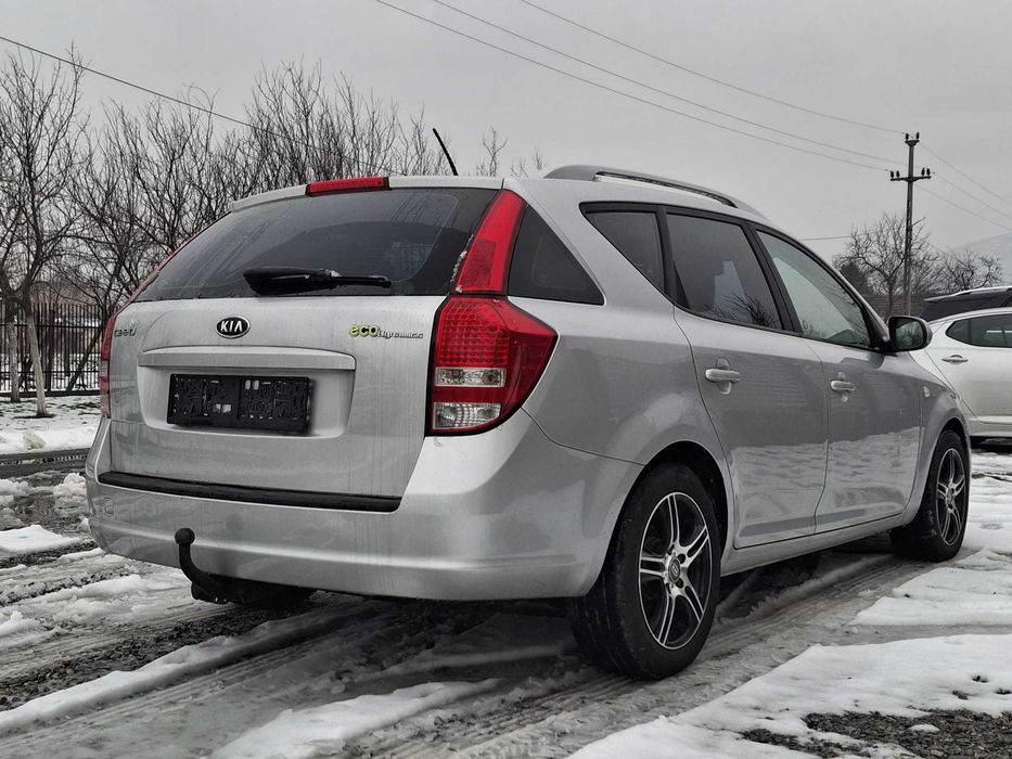 KIA Ceed - 1.6 CRDi - Climatronic / Pilot / Comenzi