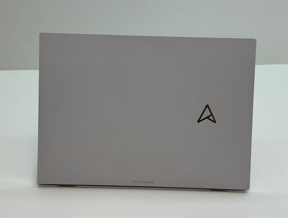 Asus ZenBook S 13 OLED