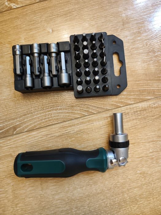 Отвёртка с трещоткой 35 Эл.