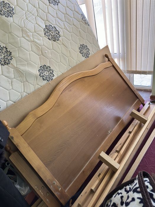 Mebel spalni kravat shkaf