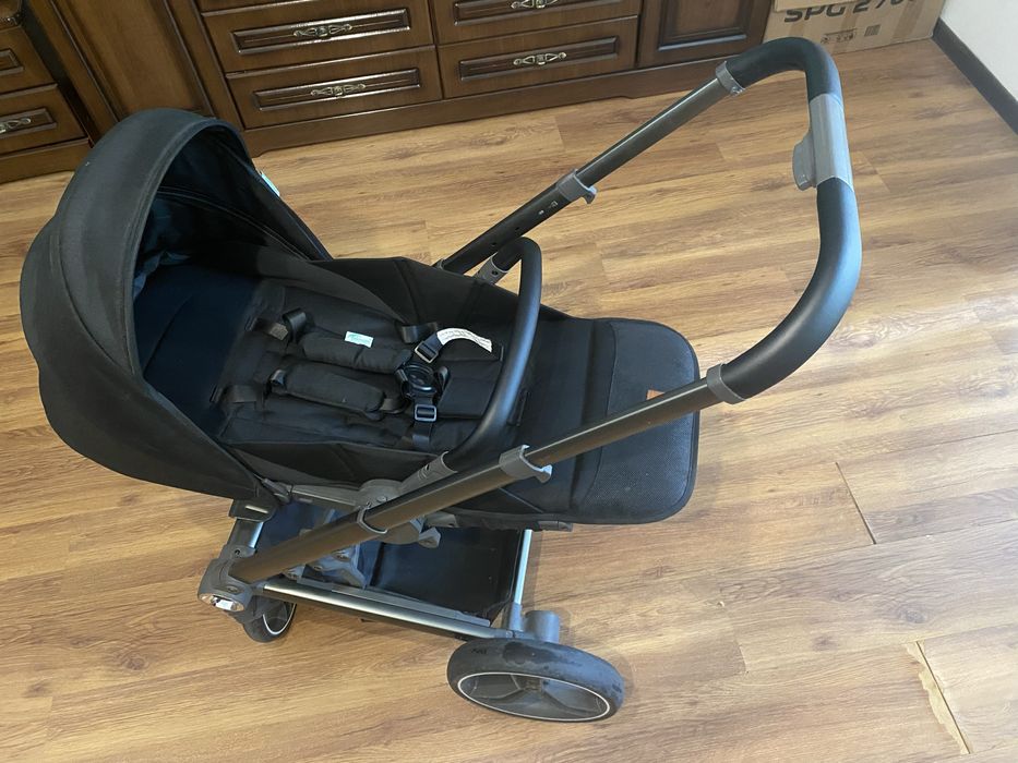 Продам коляску! В отличном состаяние