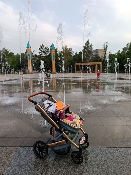 Продам коляску зима-лето