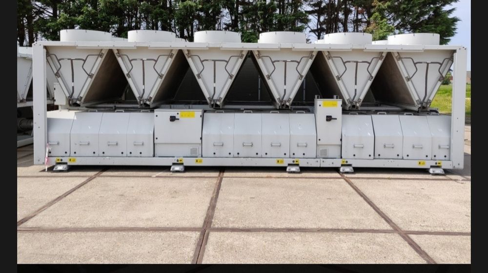 Чиллер CARRIER 30RB 0802/ (802 кВт)