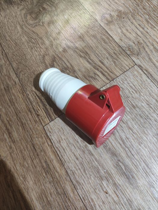 Розетка силовая. Разъем силовой