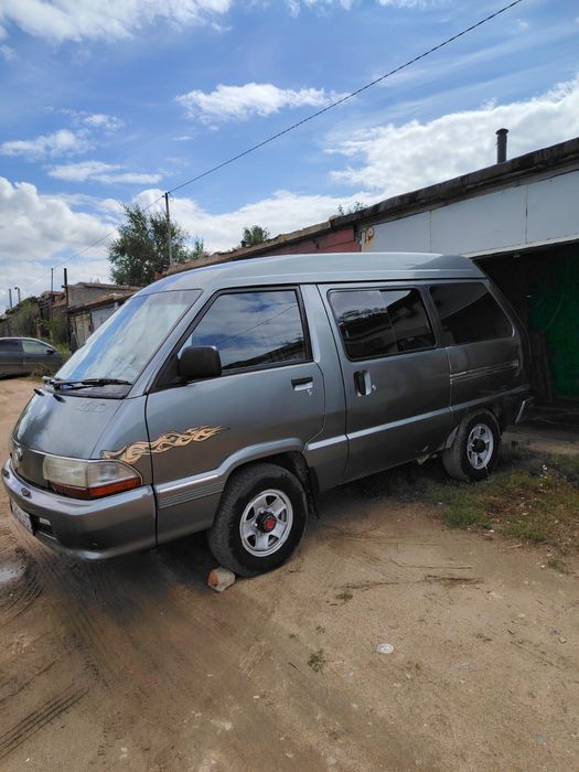 Продам Тойоту минивен