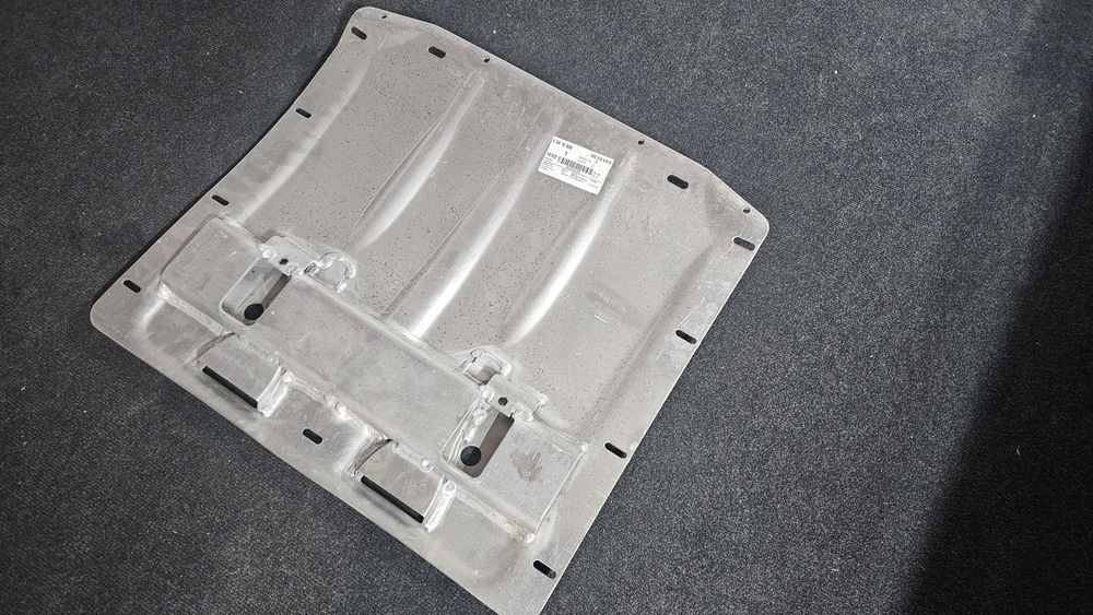 scut metalic volkswagen passat b5 b5.5

cod oe: 8d0 018 910 a