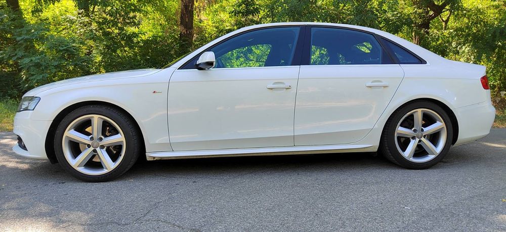 Audi A4 2.0 TDI S-line