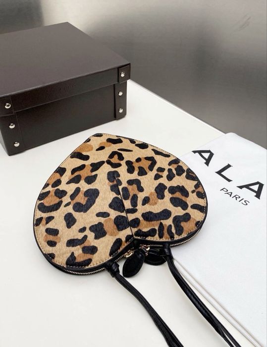 Geanta Alaia