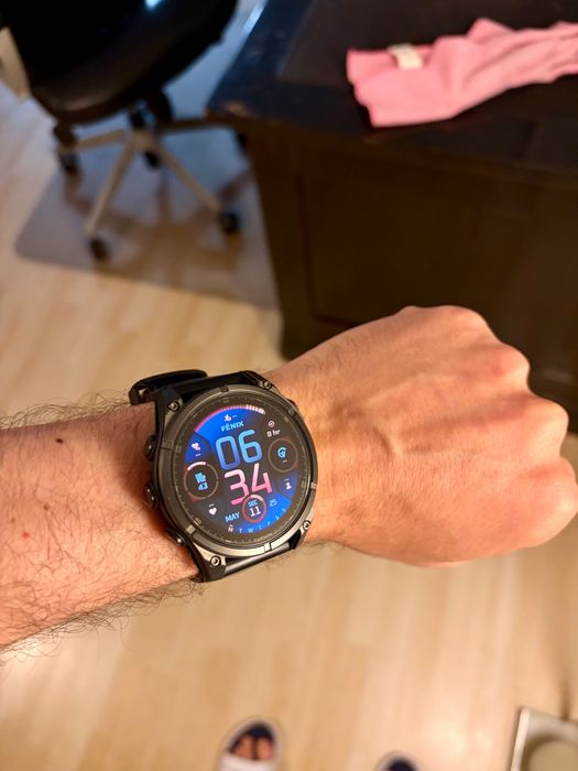 Garmin Fenix 8 AMOLED Sapphire Titanium 47mm în garanție