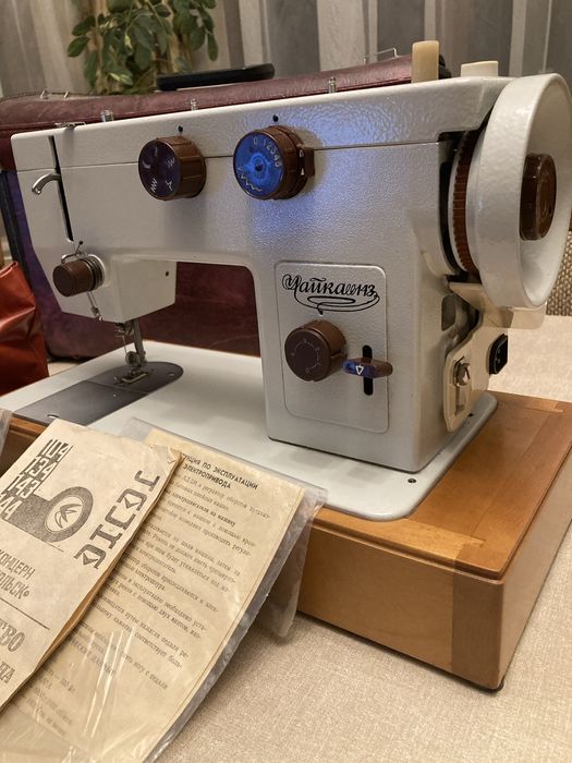 Електрическа шевна машина Чайка 143