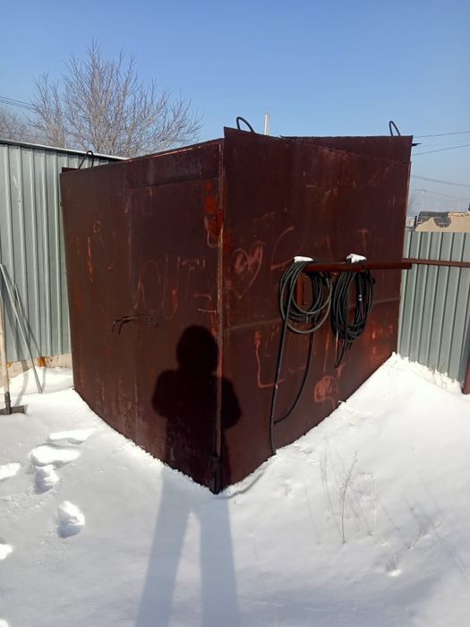 Продаю бытовку металл