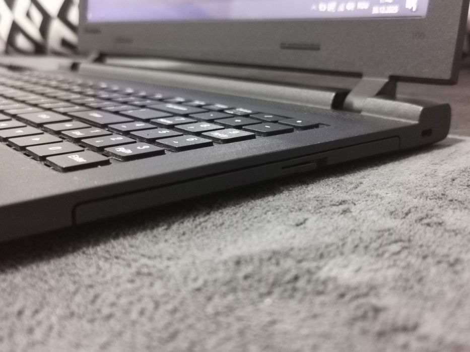 Laptop Lenovo IdeaPad 80MJ