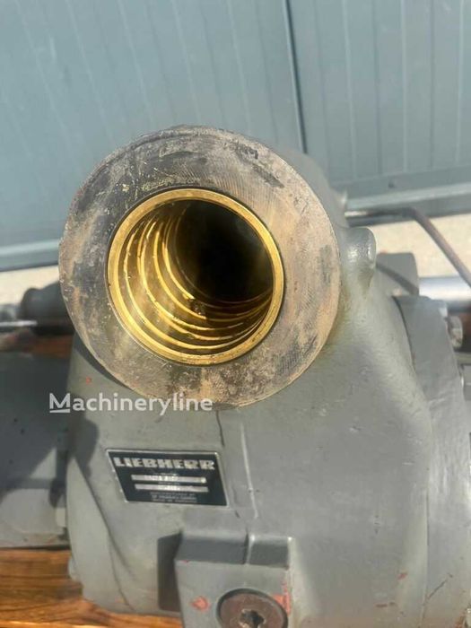 Axa tractiune Liebherr pentru excavator A904 A914 A924 A934 stare buna