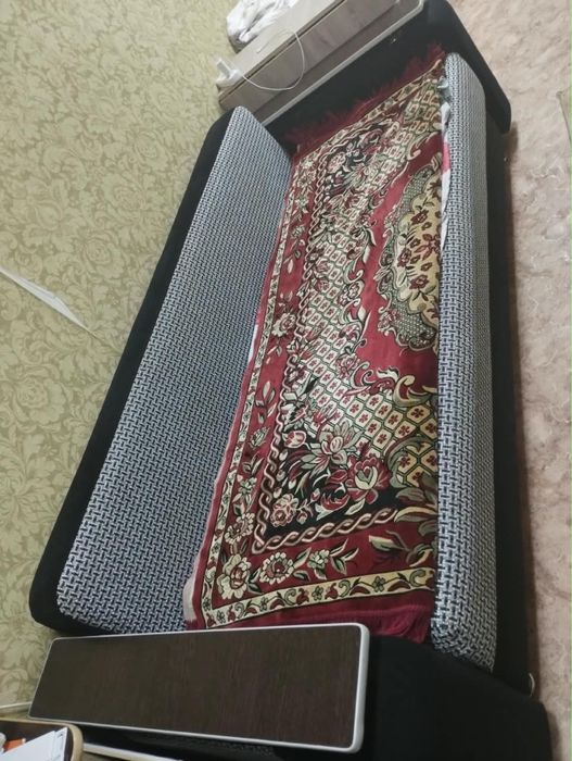 Срочно продам диван раскладной