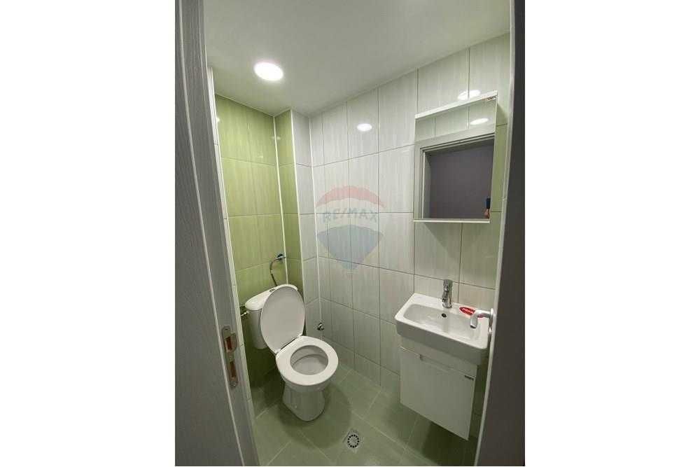 Продава се Тристаен апартамент в Разград, Център - 99 кв.м за 1808 €/кв.м - Снимка #13