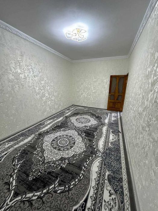 3 хоналик килинган квартира  1 кават 6 микр, 70 остановка