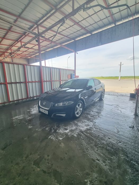 Vand Jaguar xf  2012