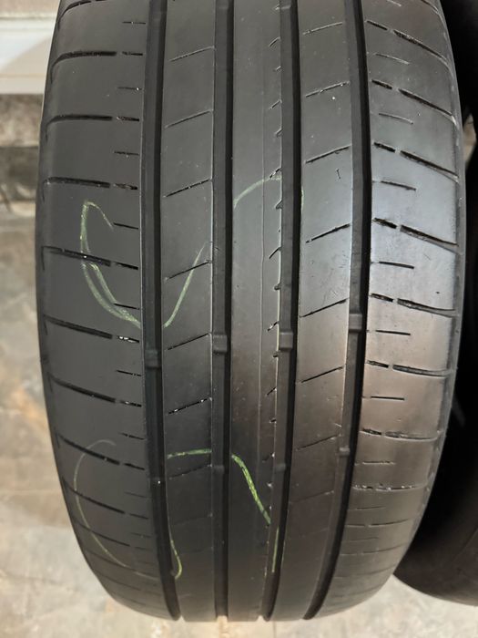 Bridgestone alenza 001 235/50/20