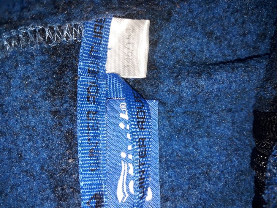 Продавам анцузи, жилетка и пухен суитчър