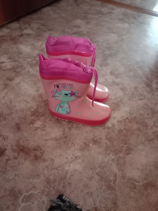 Резиновые сапоги на девочку