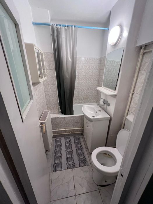 Inchiriez garsoniera