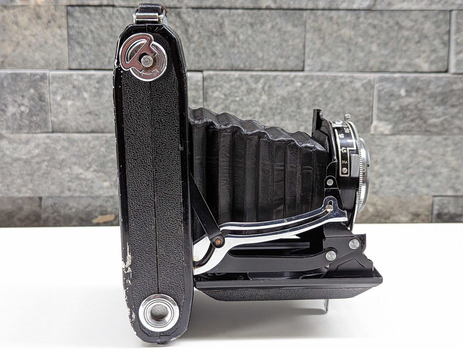 Camera foto de colectie ZEISS Ikon Nettar 515/2, folding, burduf