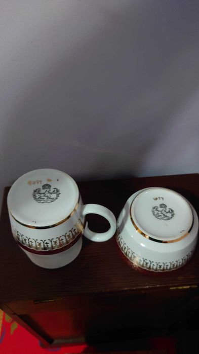 Английски кралски сет каничка за мляко и захарница