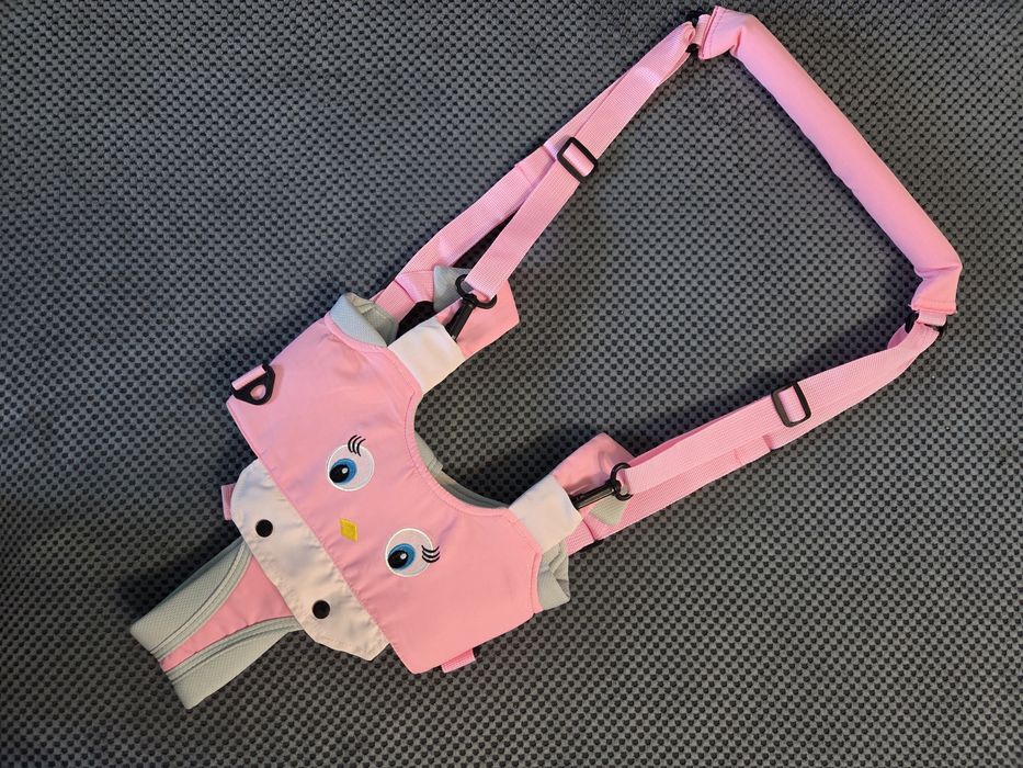 Ръчна проходилка за бебе момиче, кенгуру и ергономична бебешка седалка