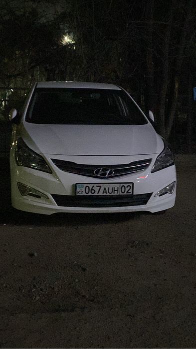 Машины в режиме такси.