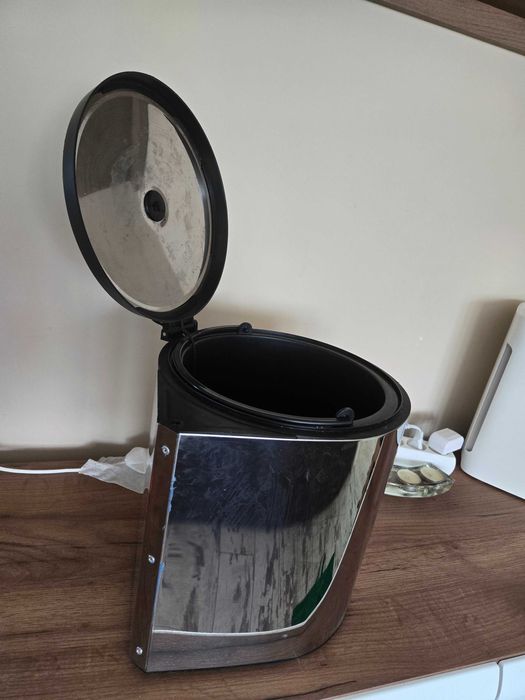 Кофа за баклук за вграждане в шкаф