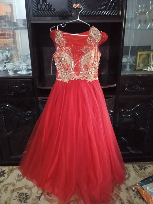 Платье женское вечернее