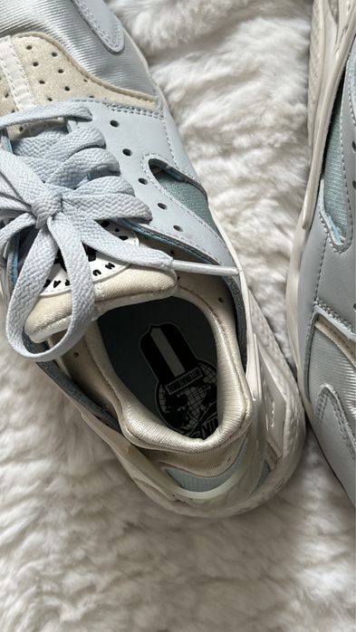 Продам кроссовки