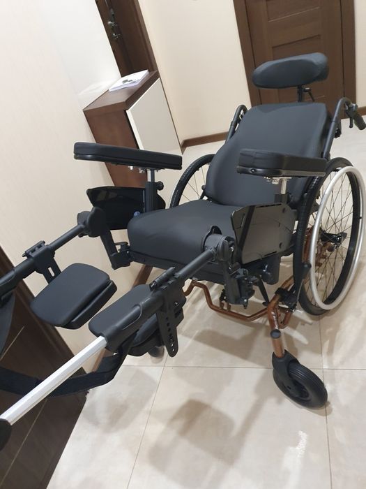 Инвалидна количка от висок клас.