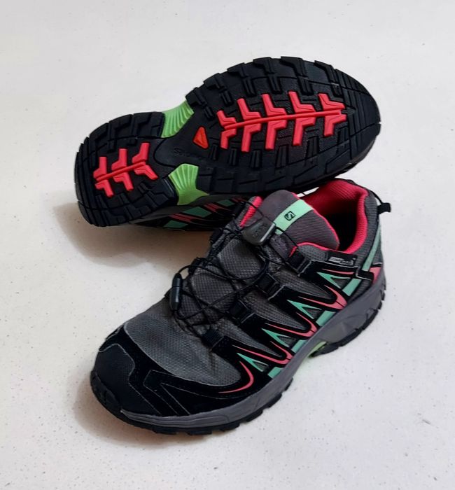 Ghete Salomon Novo XA PRO 3D, pantofi impermeabili Waterproof Clima Shield, mărimea 35 EU