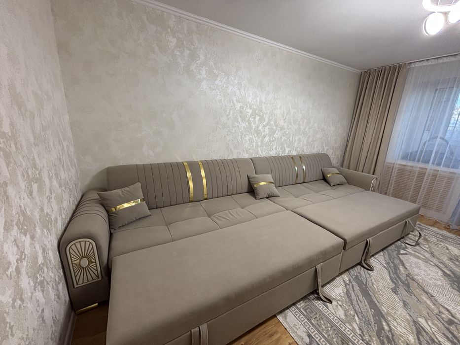 Продам диван в хорошем состоянии!!