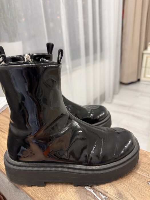 Ботинки ZARA весна/осень в хорошем состоянии