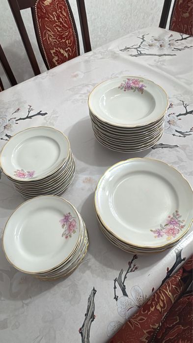 Продам срочно посуду