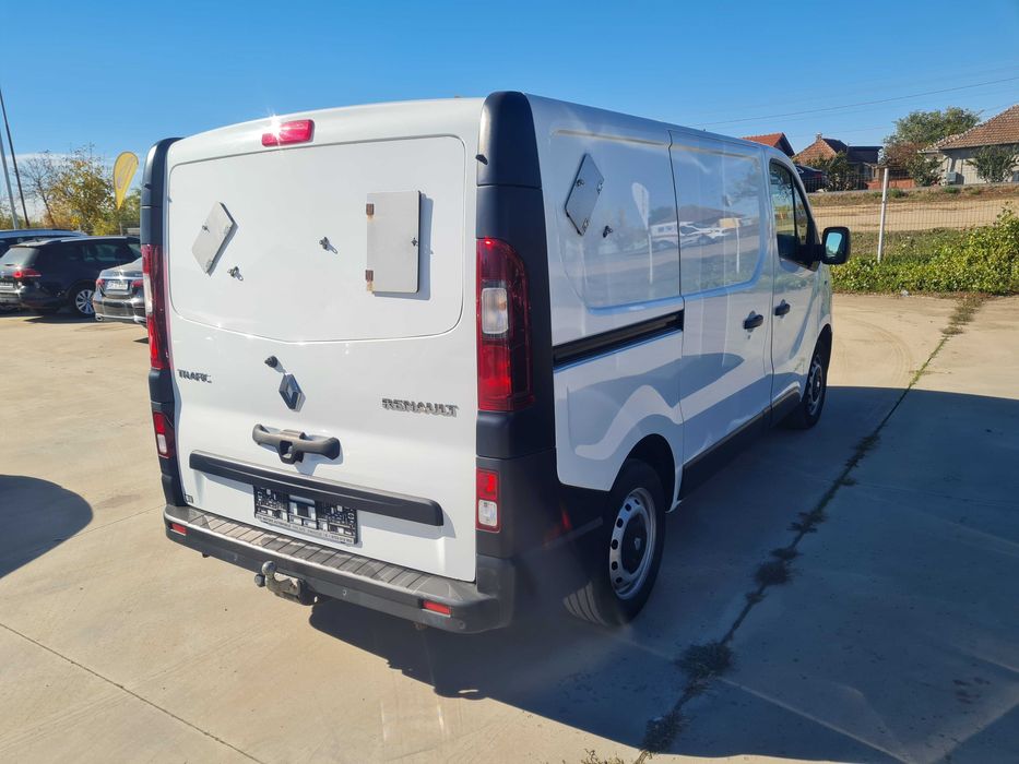 RENAULT TRAFFIC 1.6 DCI  an 2019 142.000 km cash sau rate fixe