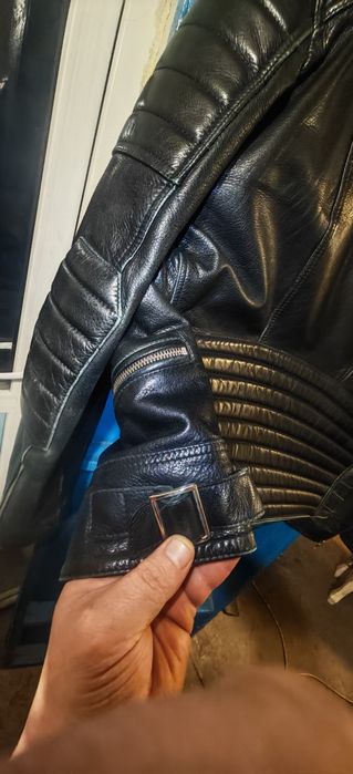 Кожаная куртка Sandro оригинал размер L