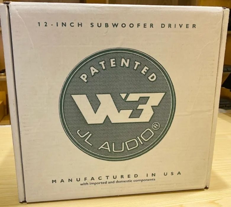 JL audio 12w3v3-4 Subwoofer