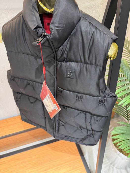 Vesta Barbati Hugo Negru Mat!