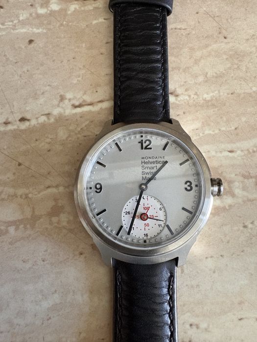 mondaine helvetica 1 smart limited edition (mh1.b2s80) diameter