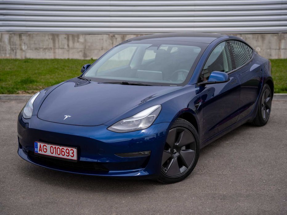 tesla model 3