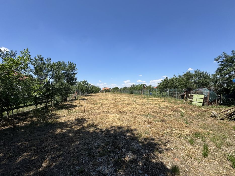 Casa cu teren 1618 mp si utilitati Ianova