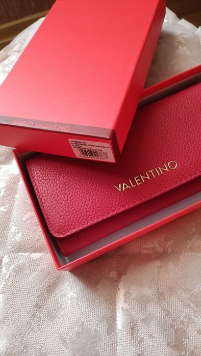 Красный кошелек-клатч Valentino Alexia